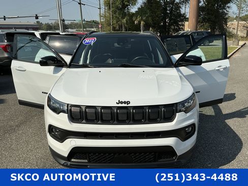 Used 2022 Jeep Compass Altitude image 34