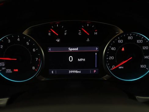 Used 2023 Chevrolet Traverse LT image 16