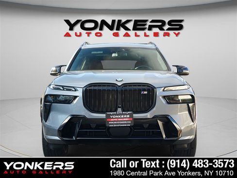 Used 2024 BMW X7 M60i w/ Executive Package image 18