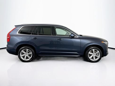 Used 2022 Volvo XC90 T5 Momentum AWD/4WD image 16