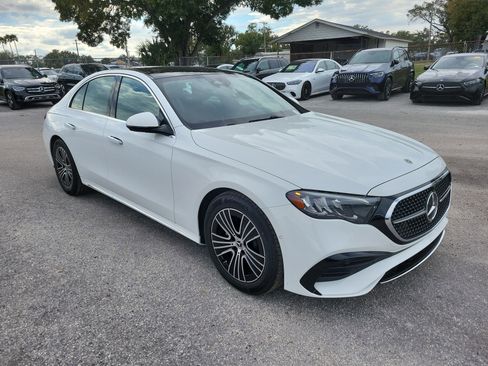 Used 2024 Mercedes-Benz E 350 4MATIC Sedan image 2