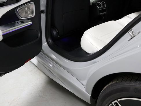 Certified 2026 Mercedes-Benz C 300 4MATIC Sedan image 28