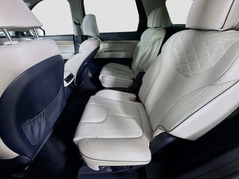 Used 2022 Hyundai Palisade Limited FWD image 26