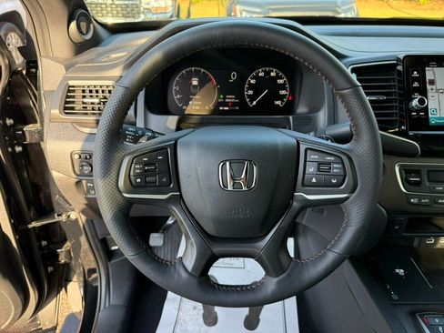 Used 2025 Honda Ridgeline TrailSport+ image 5