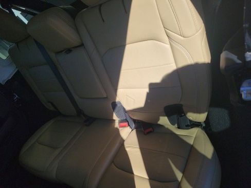 Used 2018 Jeep Wrangler Unlimited Sahara image 38