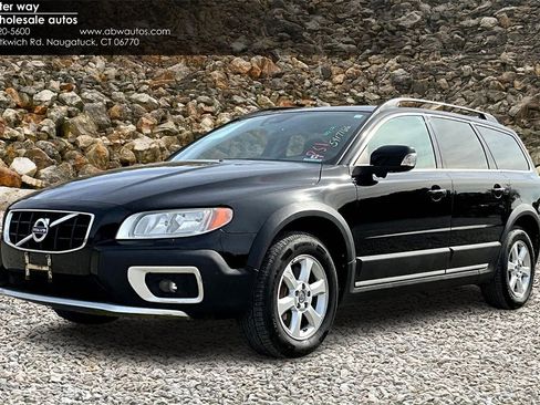 Used 2013 Volvo XC70 3.2 image 1