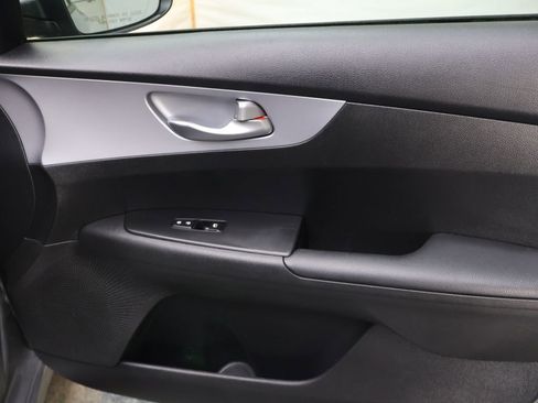 Used 2024 Kia Forte LXS FWD image 11