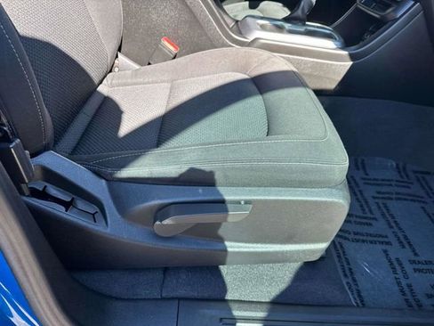 Used 2022 Chevrolet Colorado LT w/ LT Convenience Package image 16