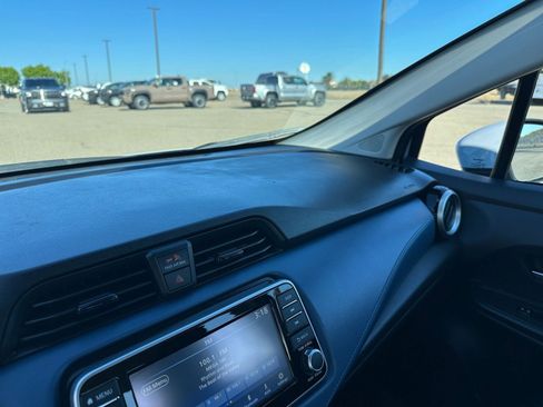 Used 2025 Nissan Versa SV w/ Trunk Package image 34