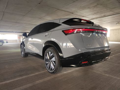 Used 2024 Nissan Ariya FWD image 4