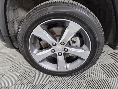 Certified 2024 Jeep Grand Cherokee L Limited w/ Luxury Tech Group II image 10