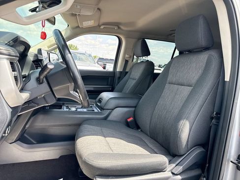 Used 2022 Ford Expedition XLT RWD image 11