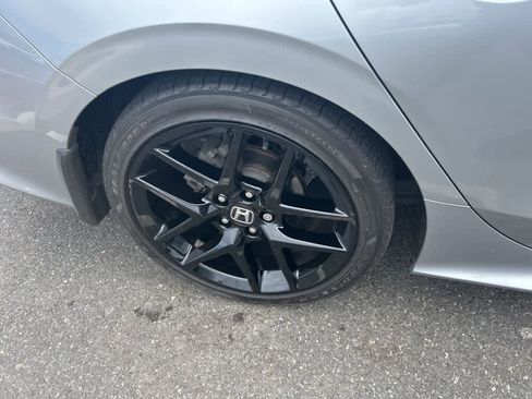 Used 2025 Honda Civic Sport image 5
