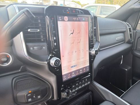 New 2026 RAM 2500 Laramie w/ Night Edition image 32