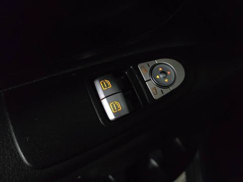 Used 2021 Mercedes-Benz Metris image 27