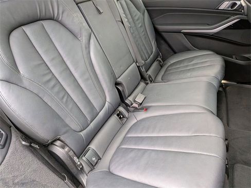 Used 2021 BMW X7 xDrive40i w/ Cold Weather Package image 31