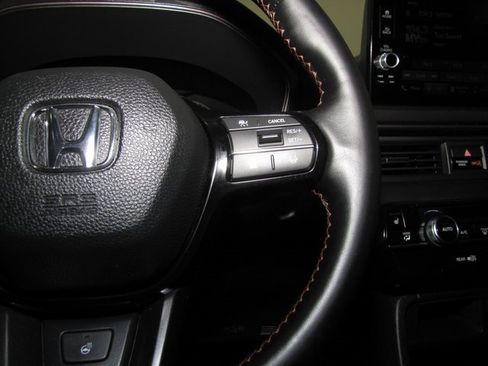 Certified 2024 Honda Pilot TrailSport image 6