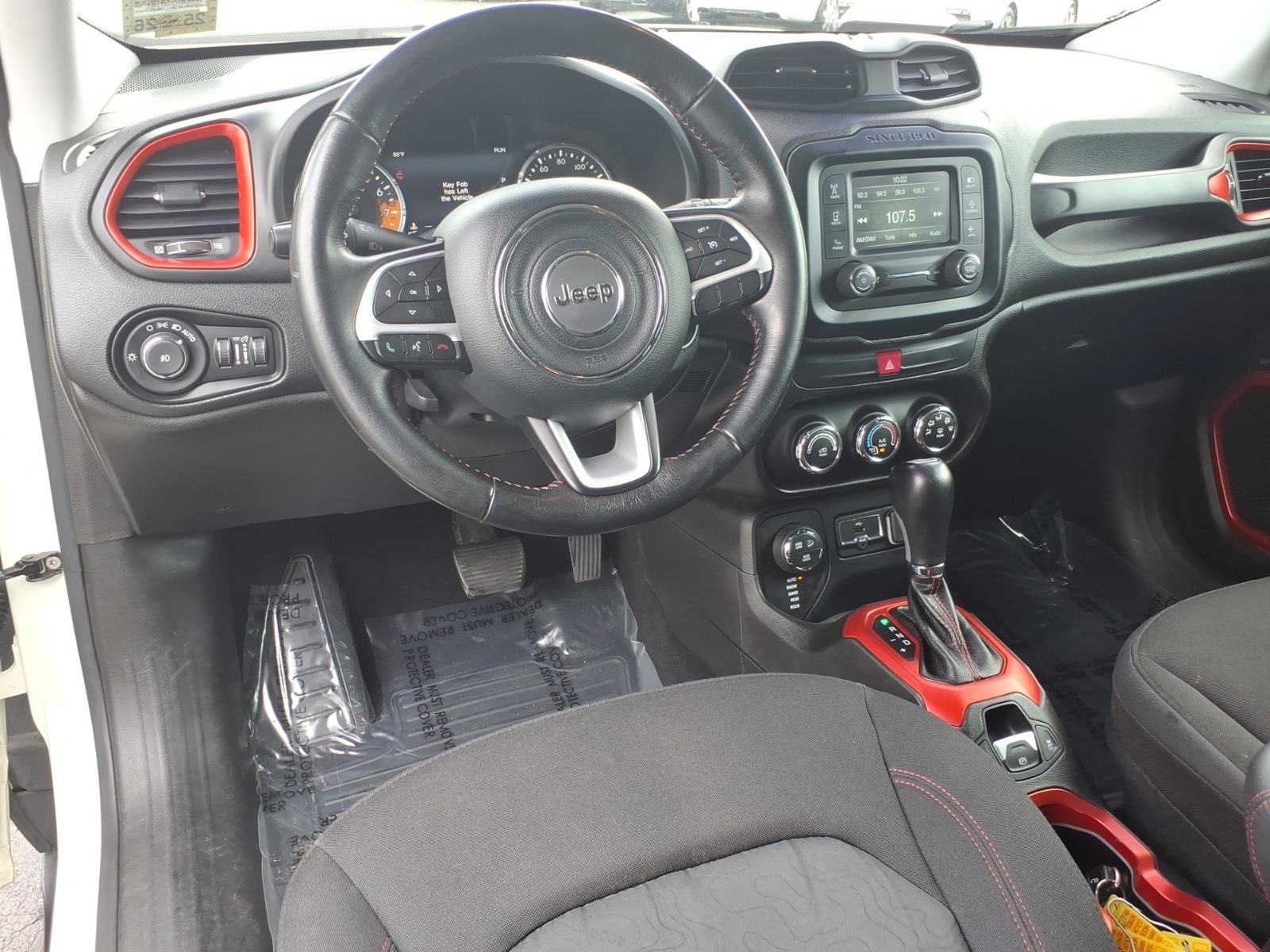 Used 2016 Jeep Renegade Trailhawk AWD/4WD image 10
