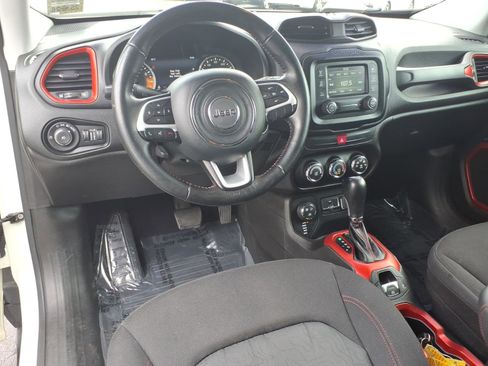 Used 2016 Jeep Renegade Trailhawk AWD/4WD image 10