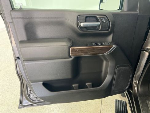 Used 2021 Chevrolet Silverado 1500 LT AWD/4WD image 19
