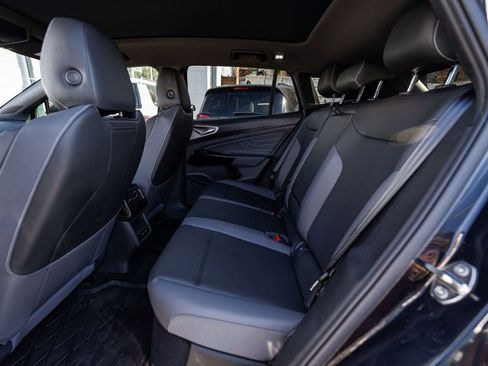 Used 2024 Volkswagen ID.4 Pro S image 25