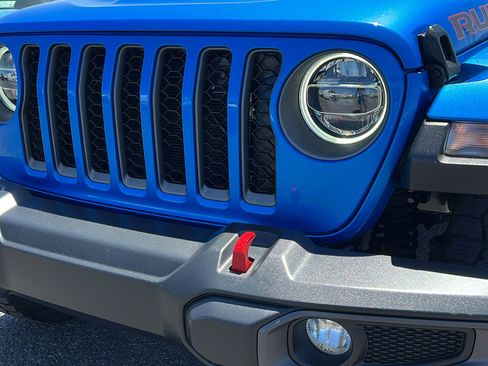 Used 2022 Jeep Gladiator Rubicon w/ Cold Weather Group image 9