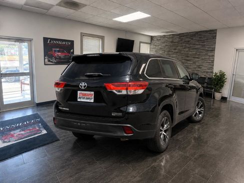 Used 2019 Toyota Highlander LE FWD image 4