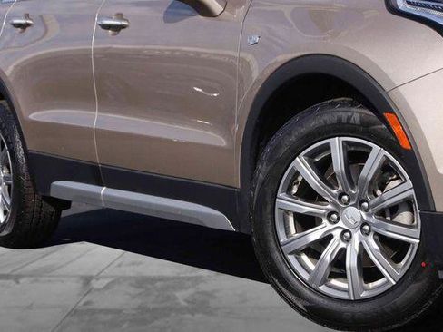 Used 2023 Cadillac XT4 Premium Luxury AWD/4WD image 3