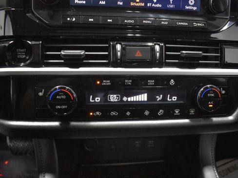 Used 2025 Nissan Pathfinder SL w/ SL Premium Package AWD/4WD image 22