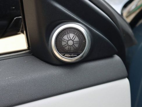 Used 2026 Land Rover Range Rover Evoque S image 12