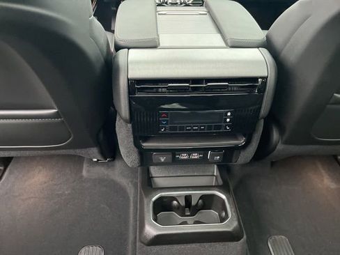 New 2026 Jeep Grand Wagoneer Limited AWD/4WD image 18