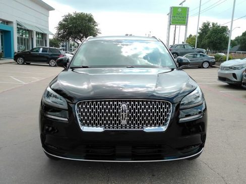 Used 2022 Lincoln Corsair AWD image 2