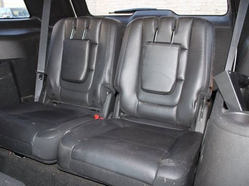 Used 2014 Ford Explorer XLT w/ Equipment Group 202A image 7