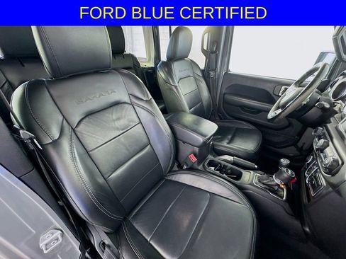 Used 2018 Jeep Wrangler Unlimited Sahara w/ Cold Weather Group image 27