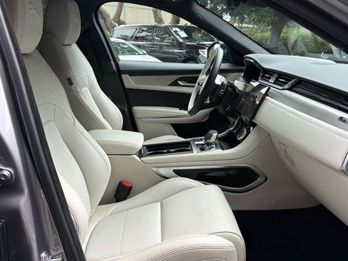 Used 2026 Jaguar F-PACE R-Dynamic S AWD/4WD image 31