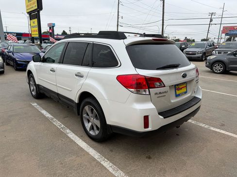 Used 2014 Subaru Outback 3.6R Limited AWD/4WD image 7