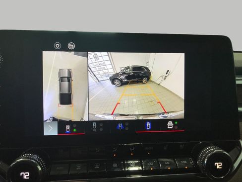 Certified 2024 GMC Canyon Denali image 16