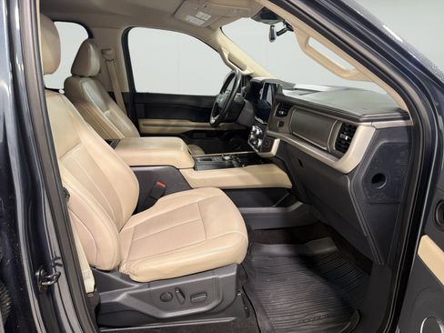 Used 2022 Ford Expedition Max XLT RWD image 14