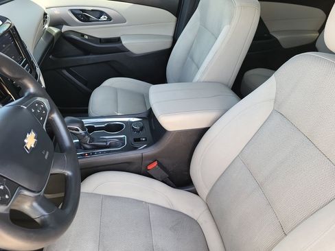 Used 2023 Chevrolet Traverse LS image 22
