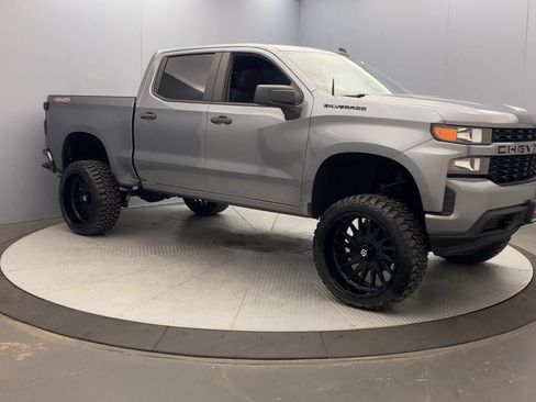 Used 2021 Chevrolet Silverado 1500 Custom w/ LPO, Dark Essentials Package AWD/4WD image 7