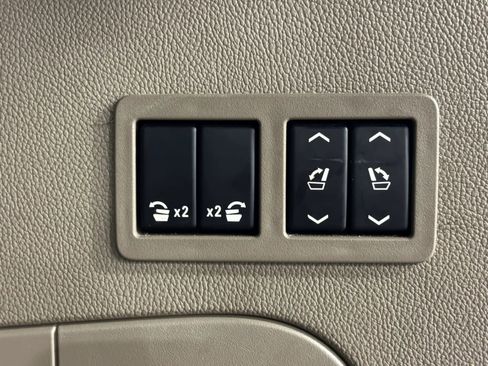 Used 2019 GMC Yukon SLT w/ Open Road Package RWD image 51