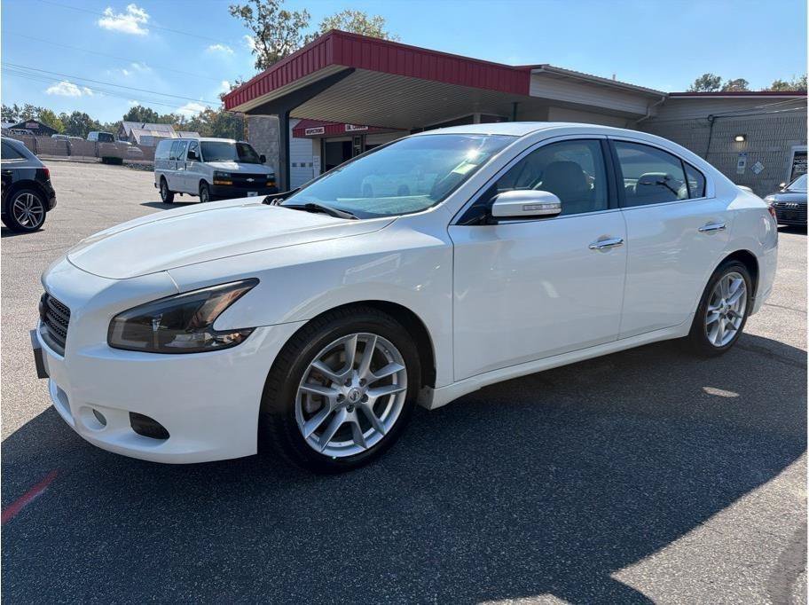 Used 2010 Nissan Maxima FWD image 3
