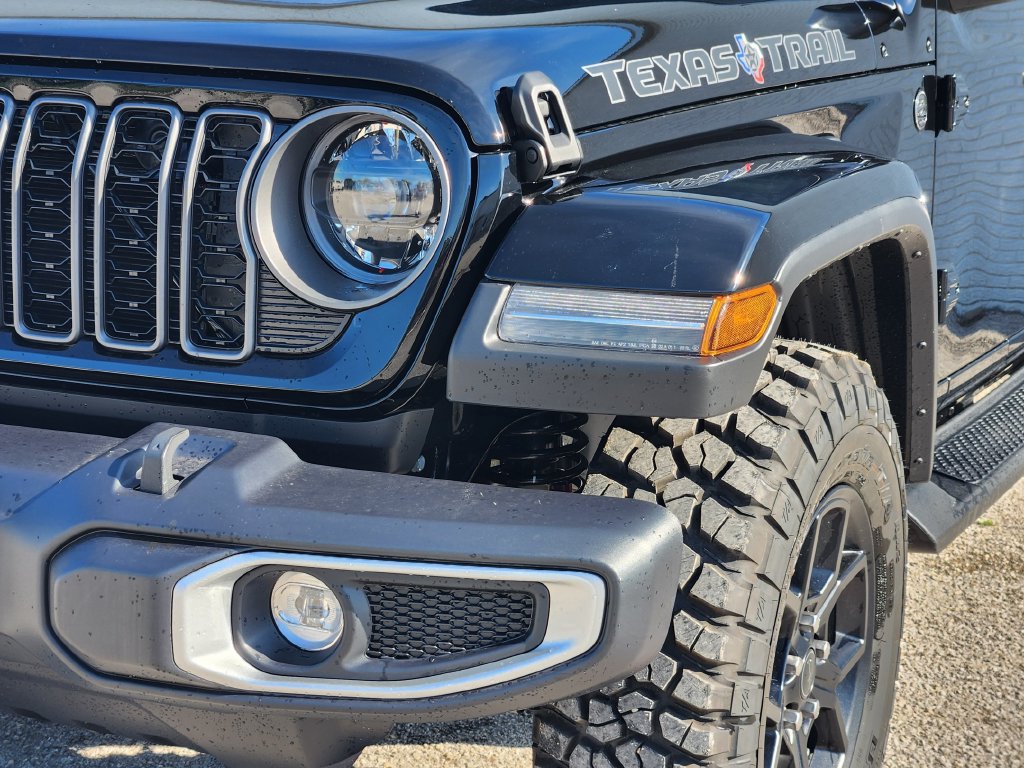 New 2026 Jeep Gladiator Mojave AWD/4WD image 7