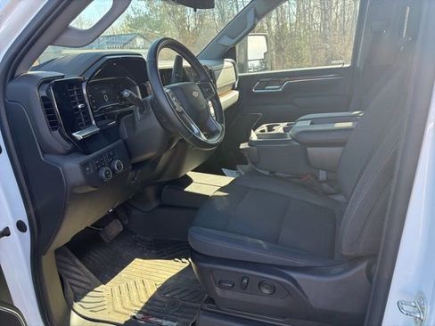 Certified 2024 Chevrolet Silverado 2500 LT AWD/4WD image 17