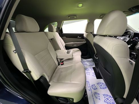 Used 2020 Kia Sorento LX w/ LX I4 Convenience Package AWD/4WD image 27