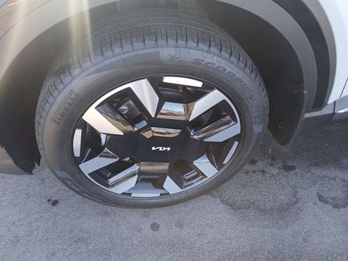 New 2027 Kia Telluride S image 10