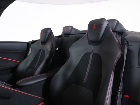 Used 2026 Ferrari Roma Spider RWD image 19