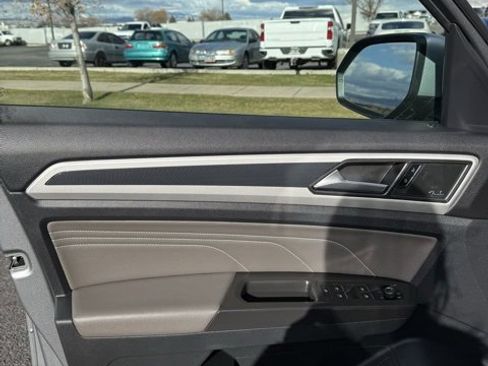 Used 2023 Volkswagen Atlas Cross Sport SEL Premium R-Line image 15