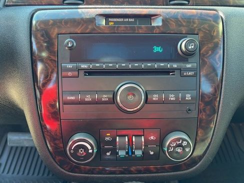 Used 2013 Chevrolet Impala LTZ image 15