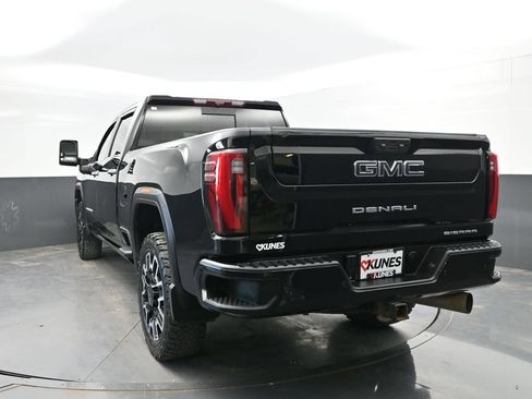Used 2025 GMC Sierra 2500 Denali Ultimate AWD/4WD image 8
